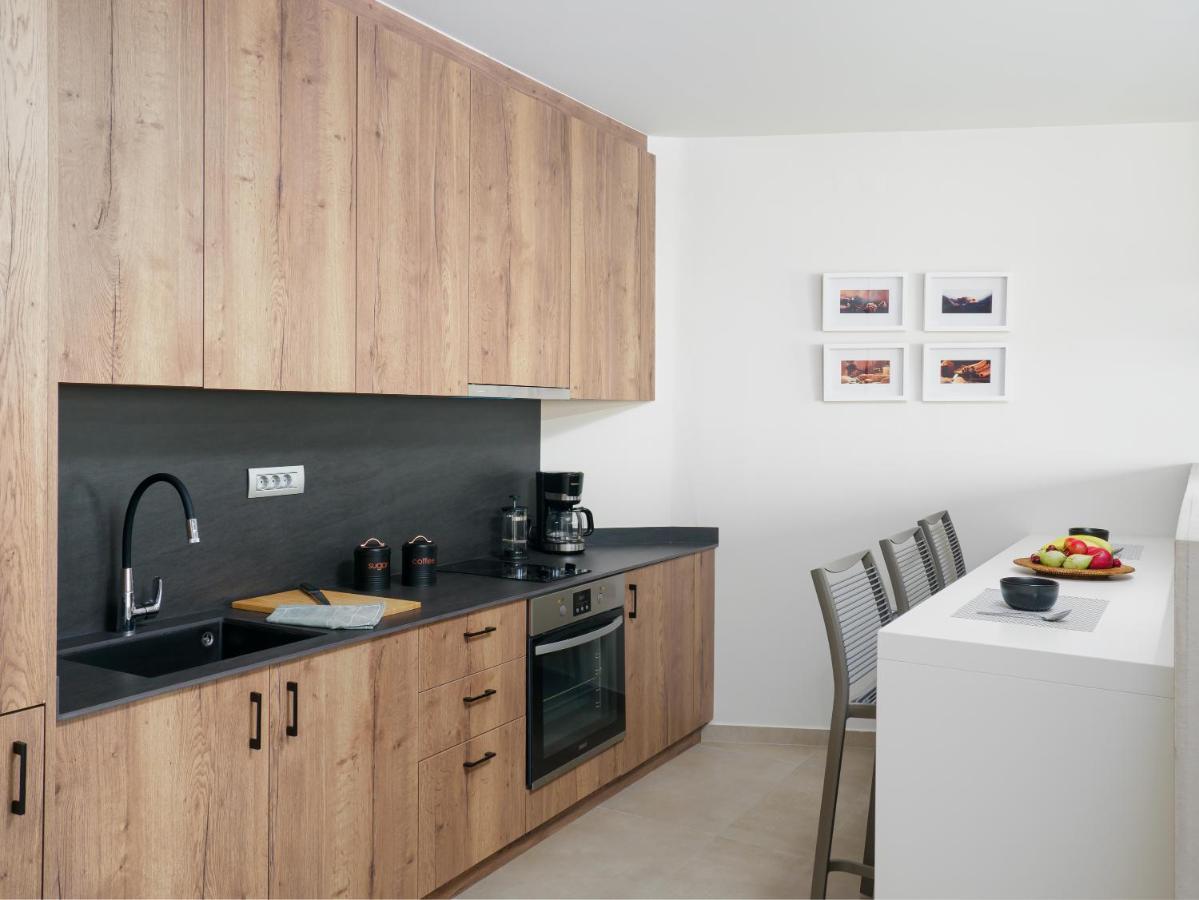 The H Experience Boutique Apartment Downtown Heraklion ภายนอก รูปภาพ